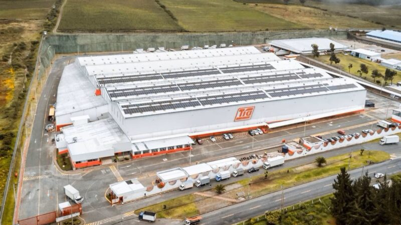 Cadena de supermercados Tía inaugura planta de energía solar