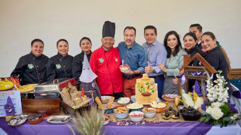 La Fanesca de las Menestras del Negro recibe un nuevo galardón de Quito Turismo