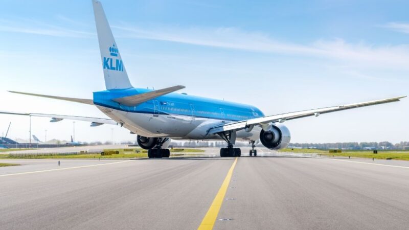 KLM cumplió 70 años conectando al Ecuador