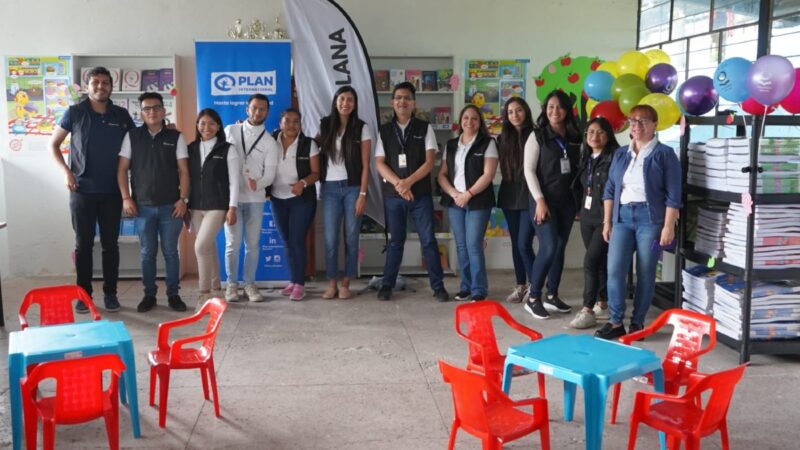 Santillana implementa dos bibliotecas y fomenta el amor por la lectura en los niños