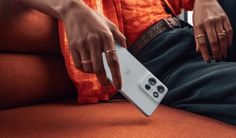 Llegó al Ecuador el nuevo Moto g75 5G, un teléfono moderno y lleno de tecnología