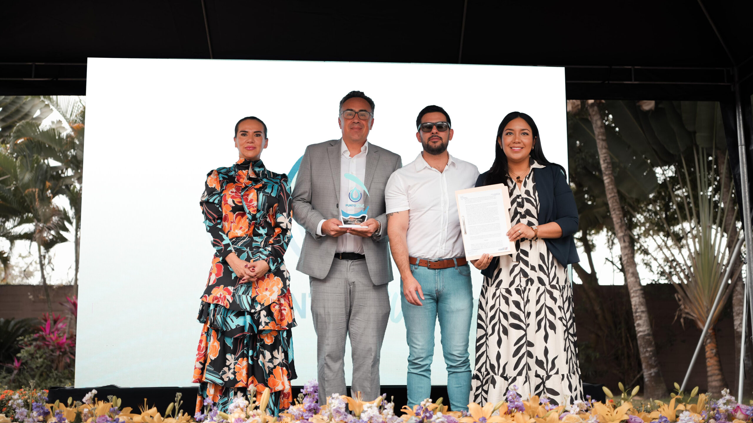 Arca Continental recibe el reconocimiento Punto Azul