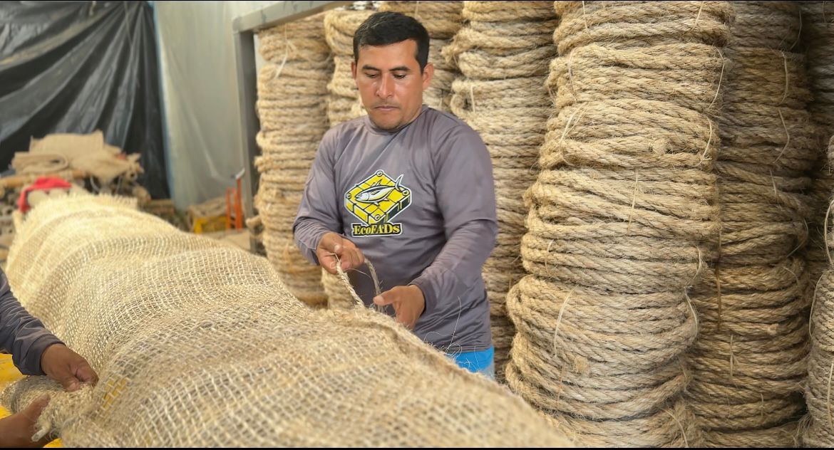 La Fundación TUNACONS transforma la pesca en Ecuador con los EcoFADs