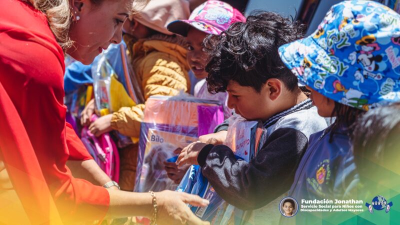 Fundación Jonathan lanza la campaña «Una mochila, un sueño»
