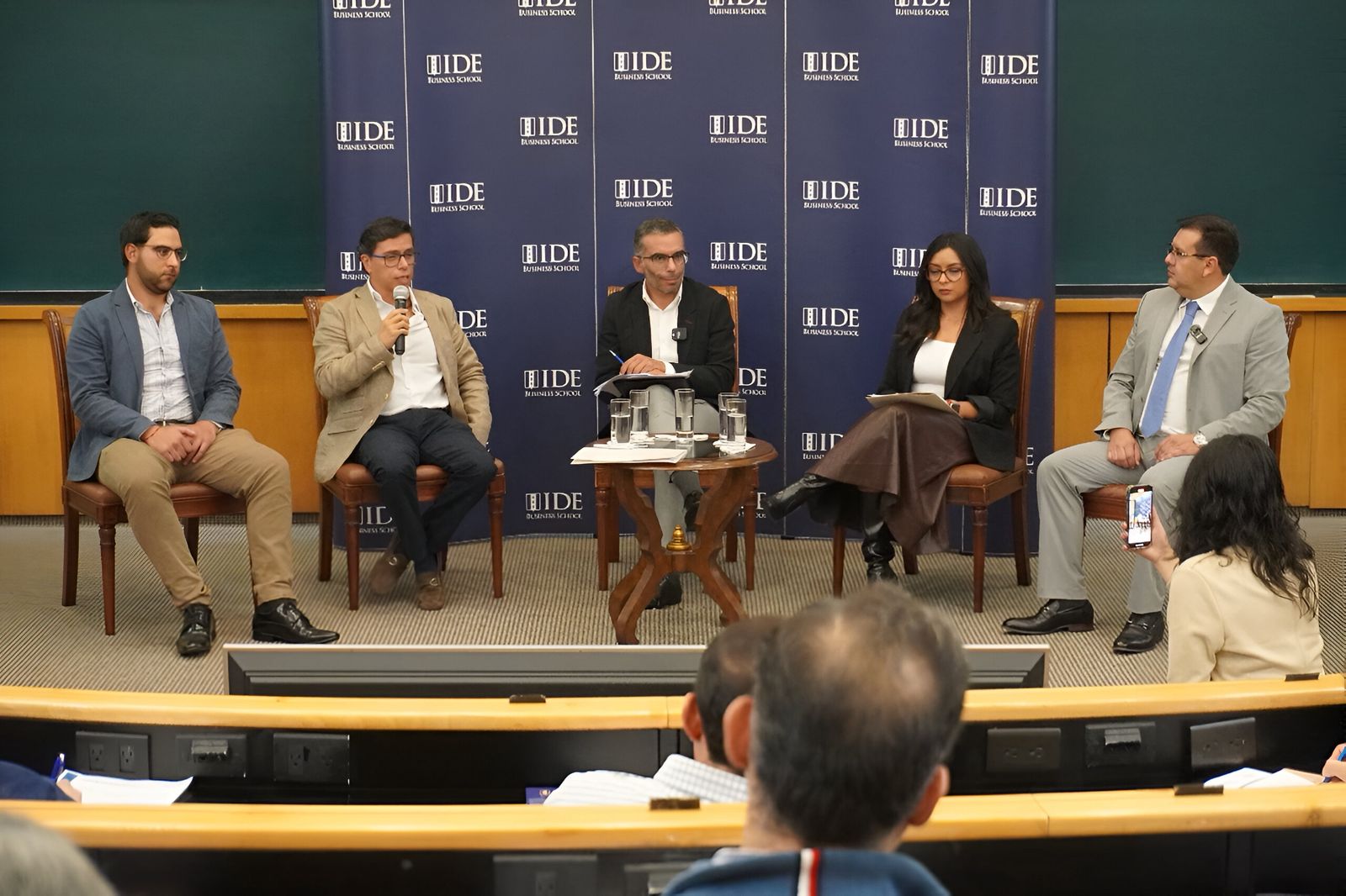 IDE y Estruktura impulsan la formación gerencial en Ganadería