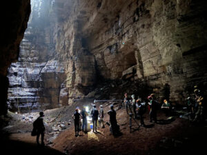 En la cueva de los Tayos Eill Smith buscará ala tarántula gigante. Foto: NatGeo