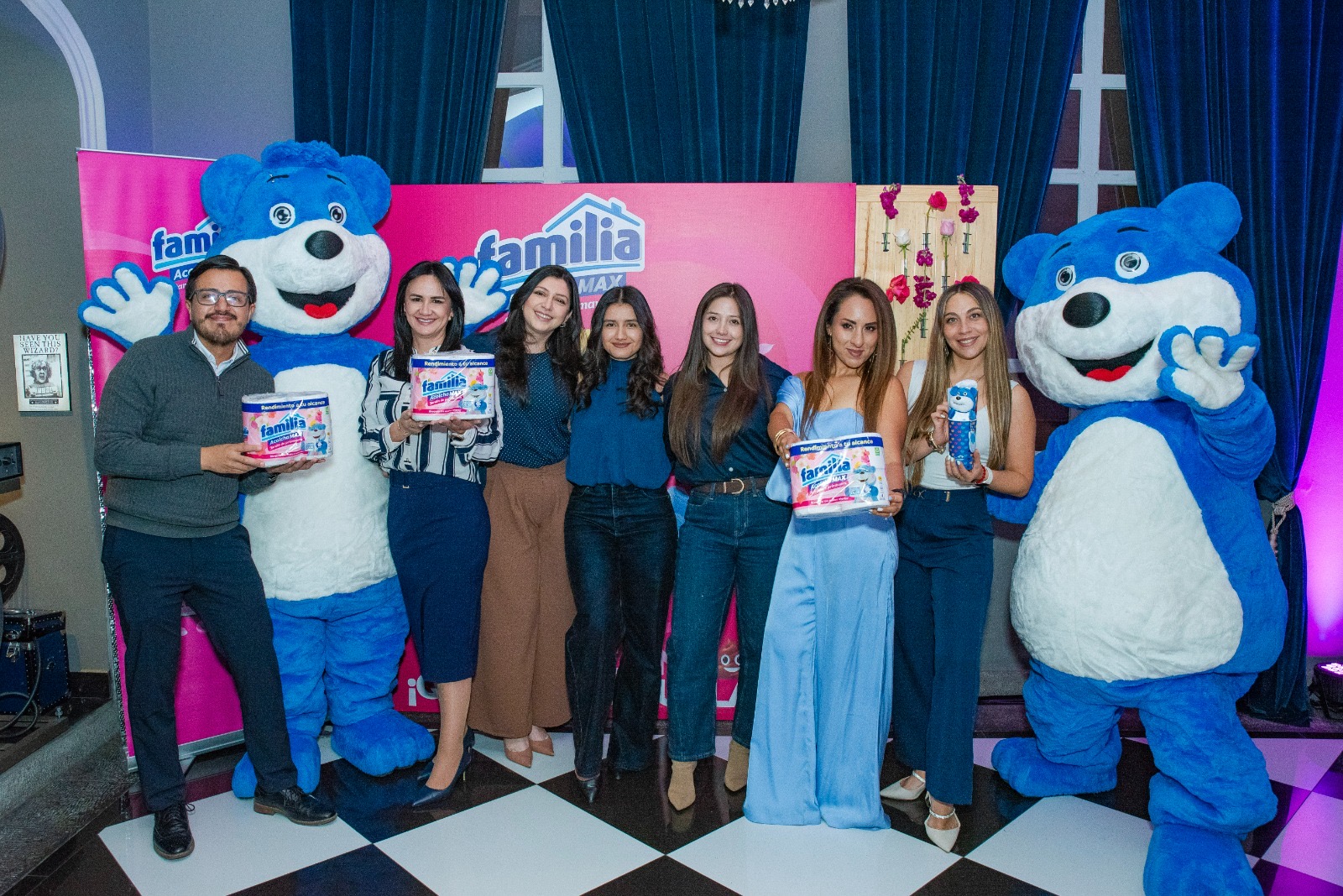 Familia presenta el nuevo papel Acolchamax Jardín de Primavera